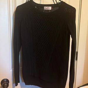 Black sweater M